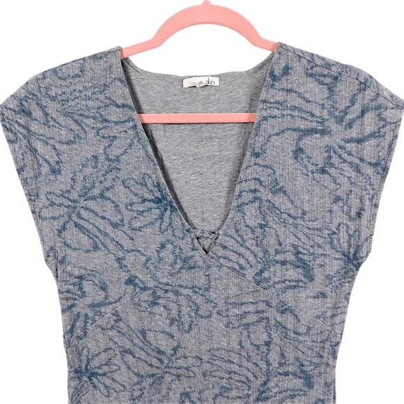 Skin Lounge Dress Blue Floral Pattern Size 2 Made in Peru - Picture 2 of 10